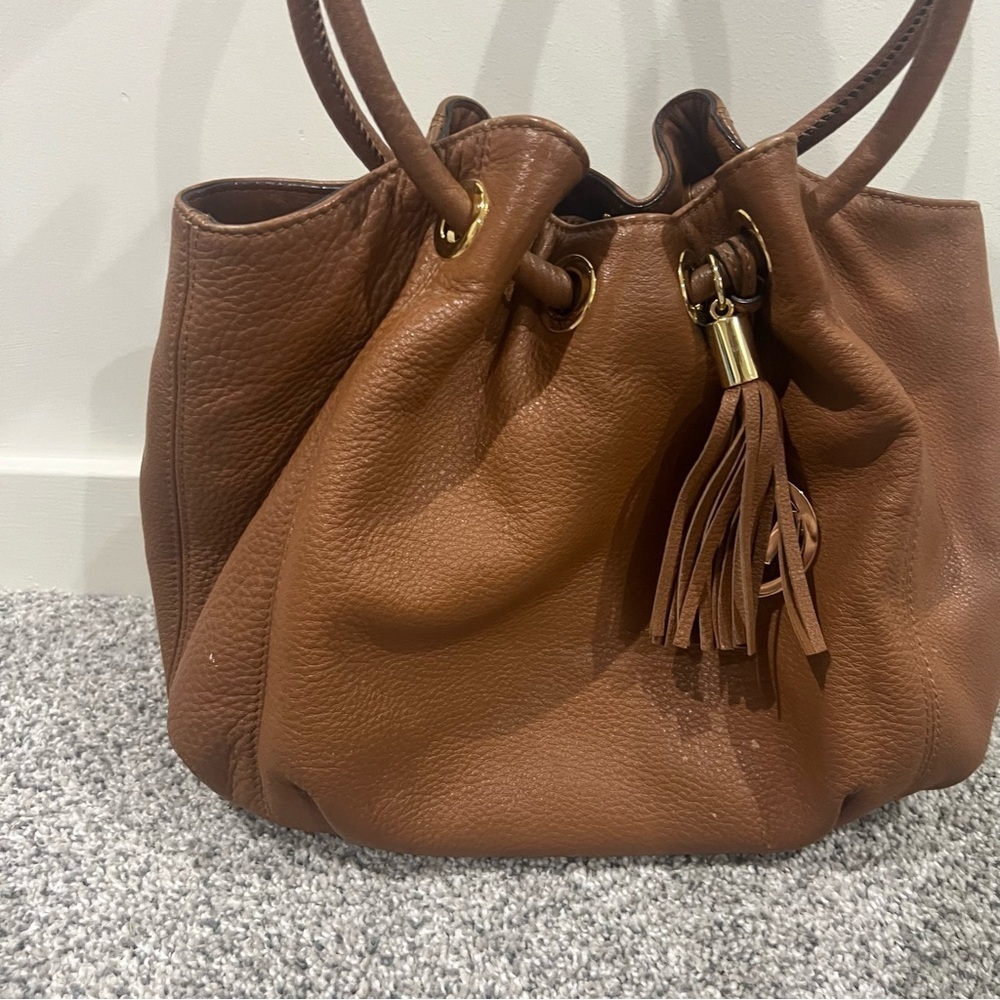 Michael Kors Astor Ring Large Tote Handbag Brown Pebbled Leather Gold Hardware